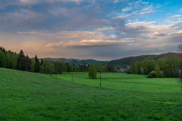 Nejdek Stadt Nach Frühlingsregen Bei Sonnenuntergang Frische Abendzeit — Stockfoto