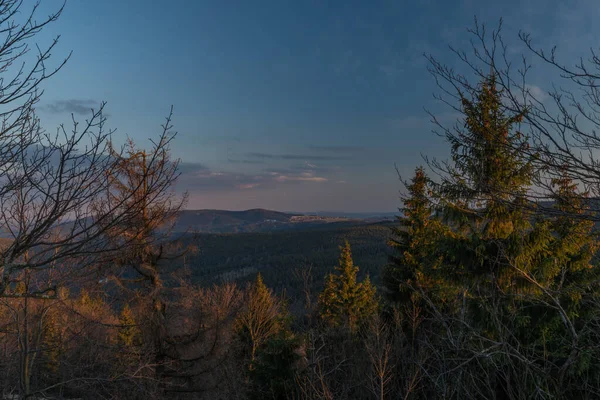 Coucher Soleil Depuis Colline Bukovec Avec Ciel Bleu Soleil Orange — Photo