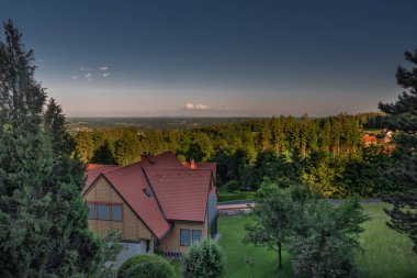 Yaz mevsiminde Avusturya 'nın Graz kenti yakınlarındaki Sankt Radegund kasabası