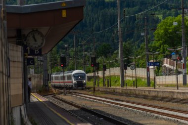 Almanya, yaz güneşli bir günde Avusturya 'da, Sankt Johann im Pongau' da antrenman yapıyor.