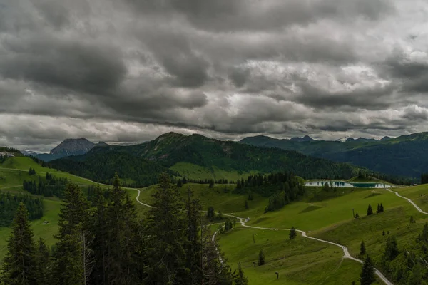 Austria Montagne Vicino Sankt Johann Pongau Nuvoloso Giorno Estate — Foto Stock