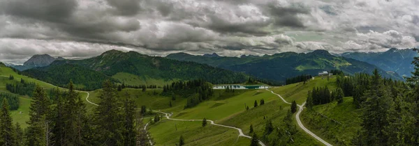 Ausztria Hegyek Közelében Sankt Johann Pongau Felhős Nyári Napon — Stock Fotó
