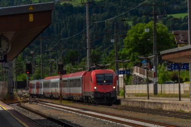 Almanya, yaz güneşli bir günde Avusturya 'da, Sankt Johann im Pongau' da antrenman yapıyor.