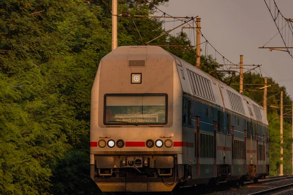 Поезда Небольшой Свисток Олеско Центральной Чехии Закате Оранжевый Вечер — стоковое фото