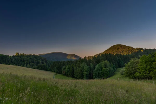 Villaggio Colore Semriach Con Collina Schockl Sopra Tramonto Mattina Sole — Foto Stock