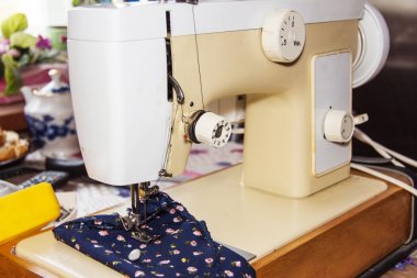 eski dikiş makinesi portre