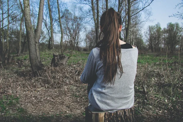 Portrait of a young girl on the nature — Stock Photo, Image
