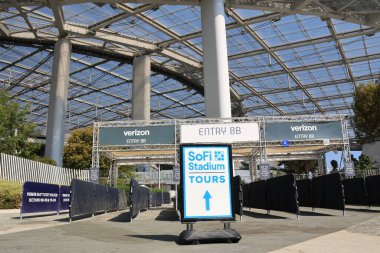 Inglewood, California - 24 Ekim 2025: Sofi Stadyumu Turları için Girişi İmzala