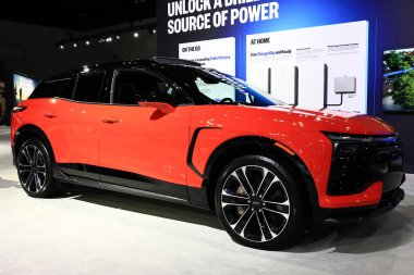 2027 Chevrolet Bolt RS, 2025 Los Angeles Otomobil Fuarı. Los Angeles Otomobil Fuarı Kuzey Amerika 'daki en büyük otomobil fuarlarından biridir.