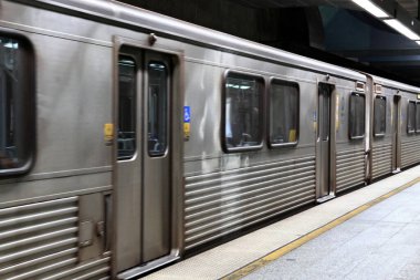 Los Angeles, Kaliforniya - 4 Kasım 2025 Los Angeles Metro Tren İstasyonu B Hattı