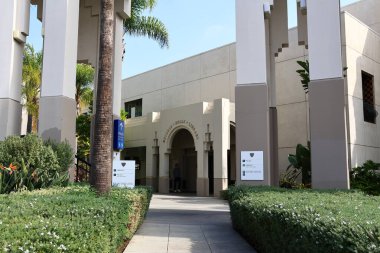 Beverly Hills, California - 26 Ekim 2025: Beverly Hills Halk Kütüphanesi 444 N Rexford Dr