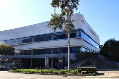 Batı Hollywood, Kaliforniya - 12 Aralık 2025: Batı Hollywood Halk Kütüphanesi Dış İşleri