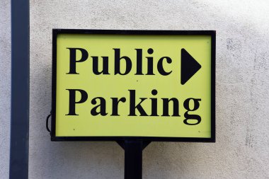 Halka açık park yeri tabelası