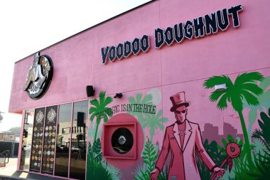 Los Angeles, California - 12 Aralık 2025: Voodoo Çöreği, sihir 7101 Melrose Bulvarı 'ndaki delikte.