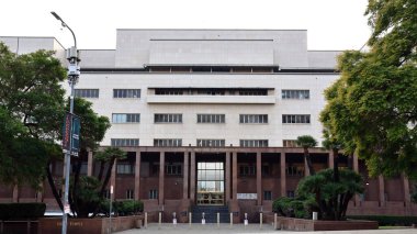 Los Angeles, Kaliforniya - 30 Kasım 2025: Kenneth Hahn İdari Salonu, Los Angeles 'ta 500 W. Temple Caddesi' nde bulunan hükümet binası.