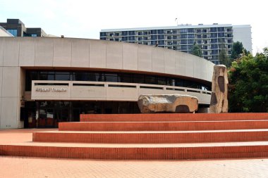 Los Angeles, California - 5 Kasım 2025: Küçük Tokyo mahallesindeki Aratani Tiyatrosu Kültür Merkezi