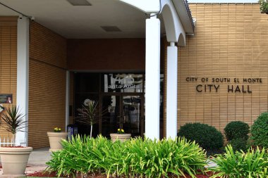 Güney El Monte, Kaliforniya - 11 Kasım 2025: Güney El Monte Belediye Binası 1415 Santa Anita Caddesi, belediye binası
