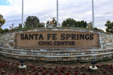 Santa Fe Springs, Kaliforniya - 22 Kasım 2025: Santa Fe Springs Şehir Merkezi