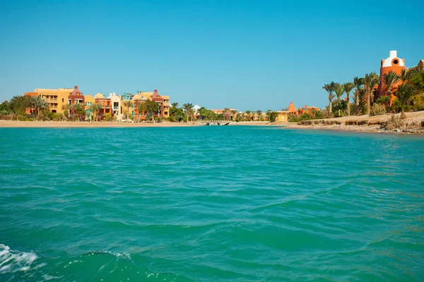 Kanaal en huizen in El Gouna resort. Egypte, Noord-Afrika — Stockfoto