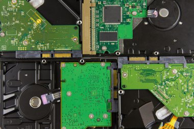 birden çok sabit disk sürücüsü yalan kapatın