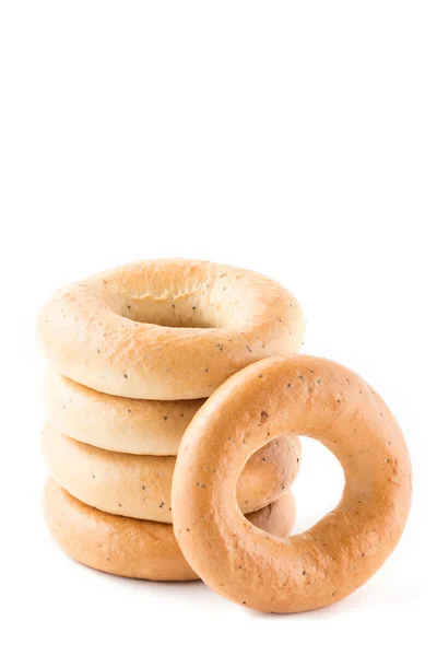 Beyaz arka planda taze simit