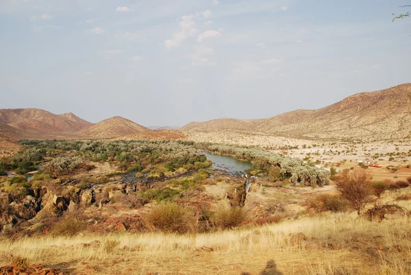 美丽的沙漠景观，在纳米比亚在埃普帕瀑布 — 图库照片