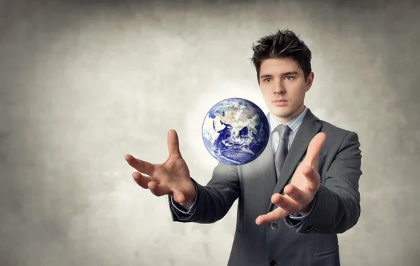 Joven hombre de negocios — Foto de Stock