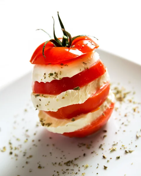 İtalyan Caprese salatası — Stok fotoğraf