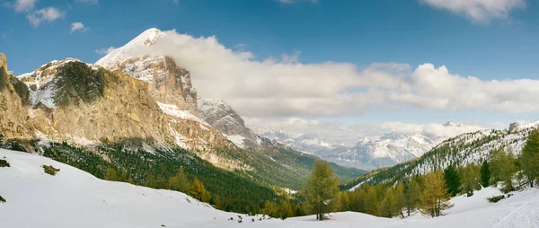 Ampezzo Dolomitok Panorámája Ősz Első Havazása — Stock Fotó