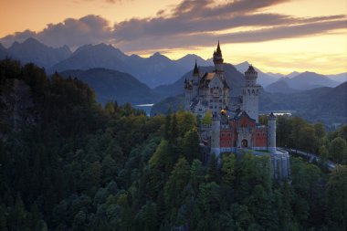 Güzel Neuschwanstein Şatosu