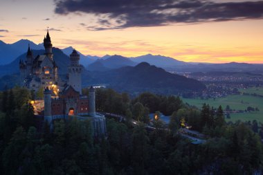 Güzel Neuschwanstein Şatosu
