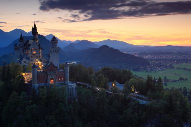 Güzel Neuschwanstein Şatosu