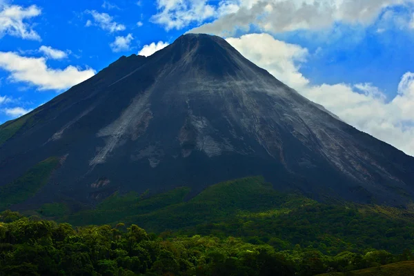 Vulcão Arenal ativo — Fotografia de Stock