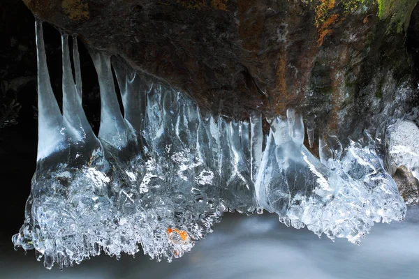 Zimní potok na Šumavě — Stock fotografie