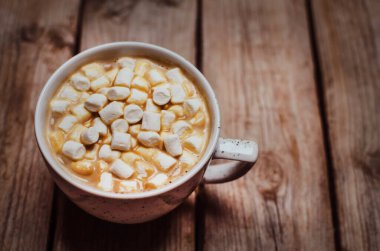 Still Life kompozisyonu. Beyaz kahve fincanı.