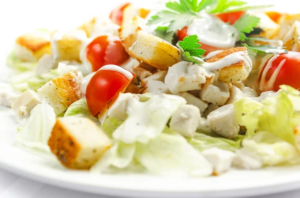 Sezar salatası croutons