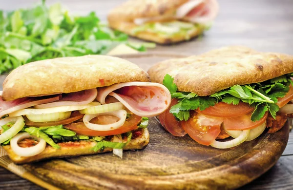 jambon ile sandviçler