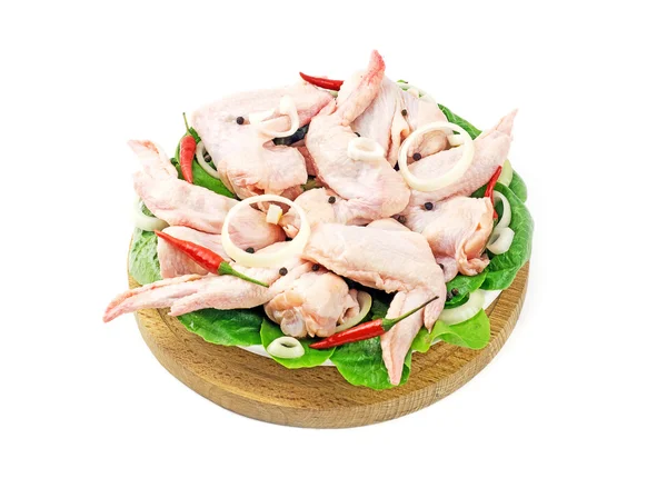 çemberde sergilenen soğutulmuş tavuk kanadı