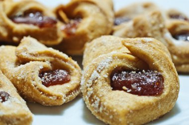 sıcak ve lezzetli reçelli çörek