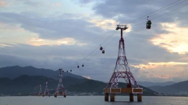 Teleferik Adaları arasında.