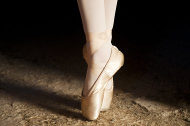 Ayakkabı dansçı denge içinde