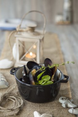 Yemek pişirme midye