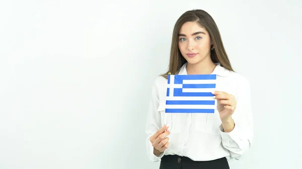 Mulher Loira Acenando Bandeira Grécia Frente Fundo Branco — Fotografia de Stock