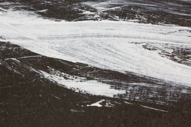 Soyut El, Watercolor 'u siyah beyaz olarak boyadı. Yaratıcı duvar kâğıdı veya tasarım sanatı için suluboya dokusu. Soyut grunge dokusu siyah ve beyaz