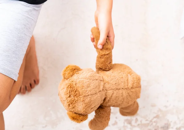 Little Girl Holding Teddy Bear Her Hands — Stock Photo, Image