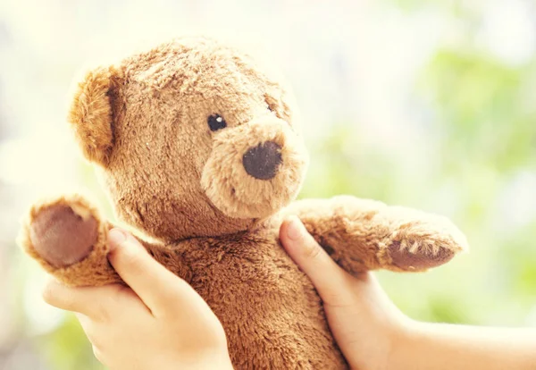 Little Girl Holding Teddy Bear Her Hands — Stock Photo, Image