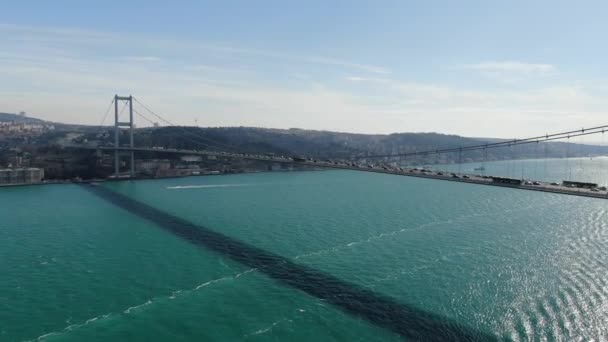 伊斯坦布尔博斯普鲁斯桥 7月15日 从空中看烈士桥 吊桥车辆交通 — 图库视频影像