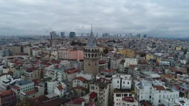 Golden Horn istanbul ile hava manzaralı galata kulesi. İstanbul şehrinin havadan görünüşü 