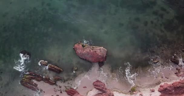 Вид Сверху Морские Волны Съемка Беспилотника — стоковое видео