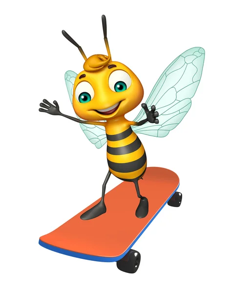 Söt Bee seriefiguren med skateboard — Stockfoto